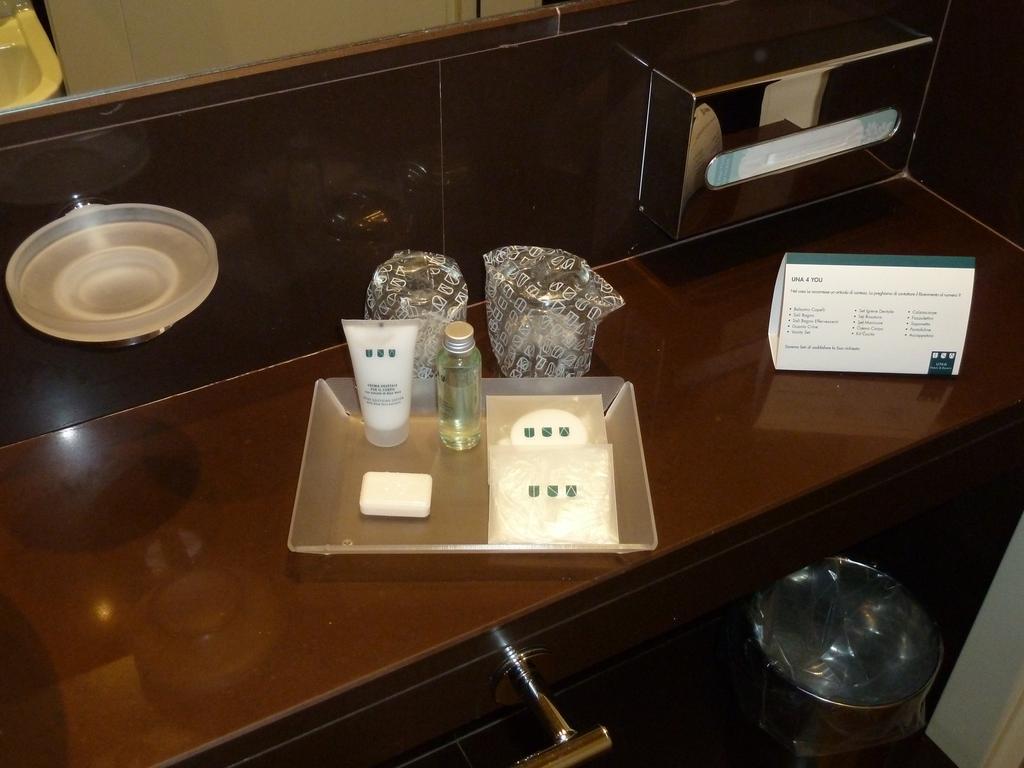Una Hotel 로디 외부 사진