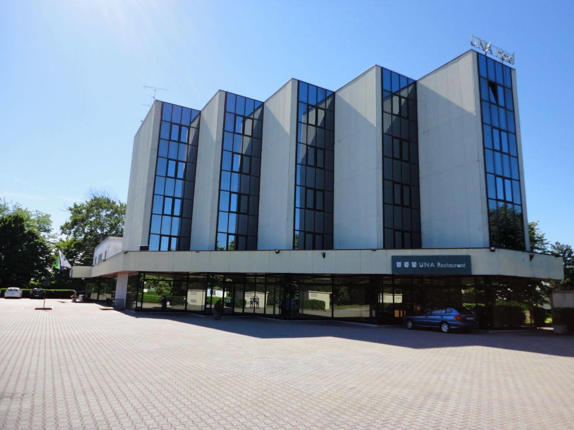 Una Hotel 로디 외부 사진