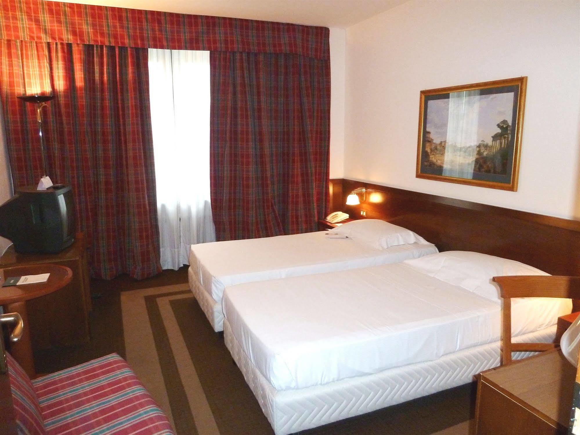 Una Hotel 로디 외부 사진