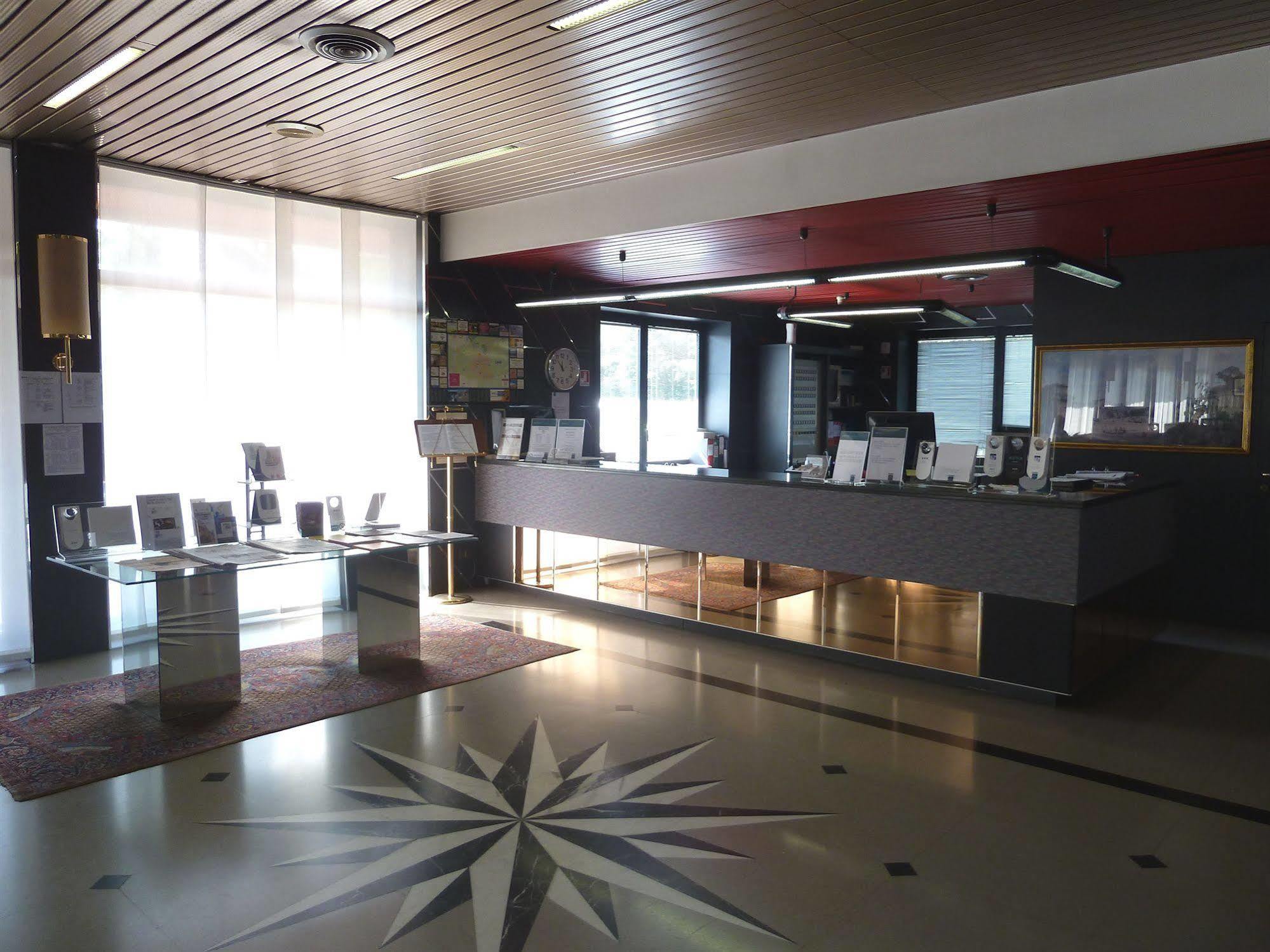 Una Hotel 로디 외부 사진